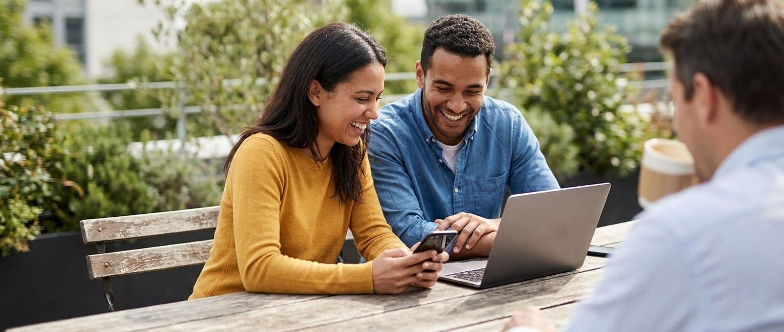 Concurso de Creación de Memes: una actividad de team building para fortalecer la cultura a través del humor