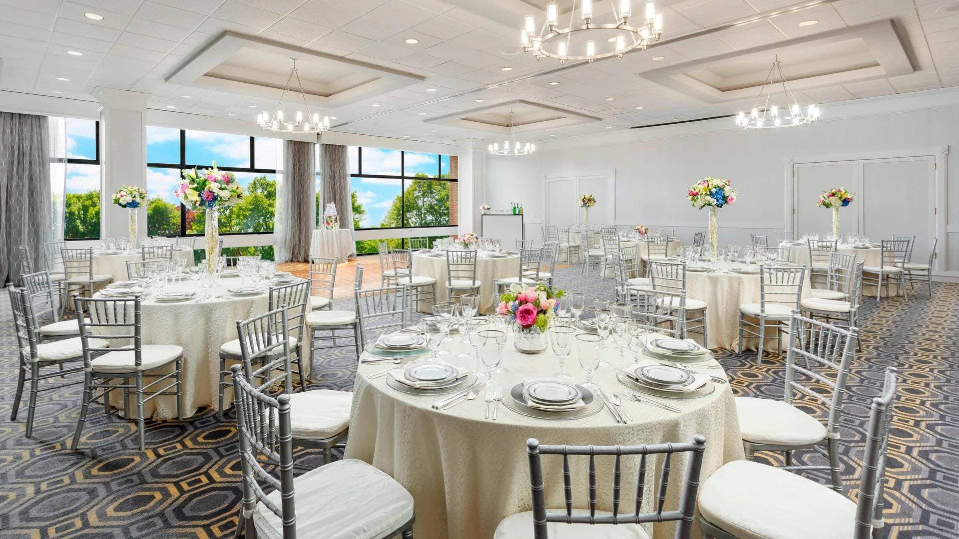 Courtyard by Marriott Boston Cambridge 1