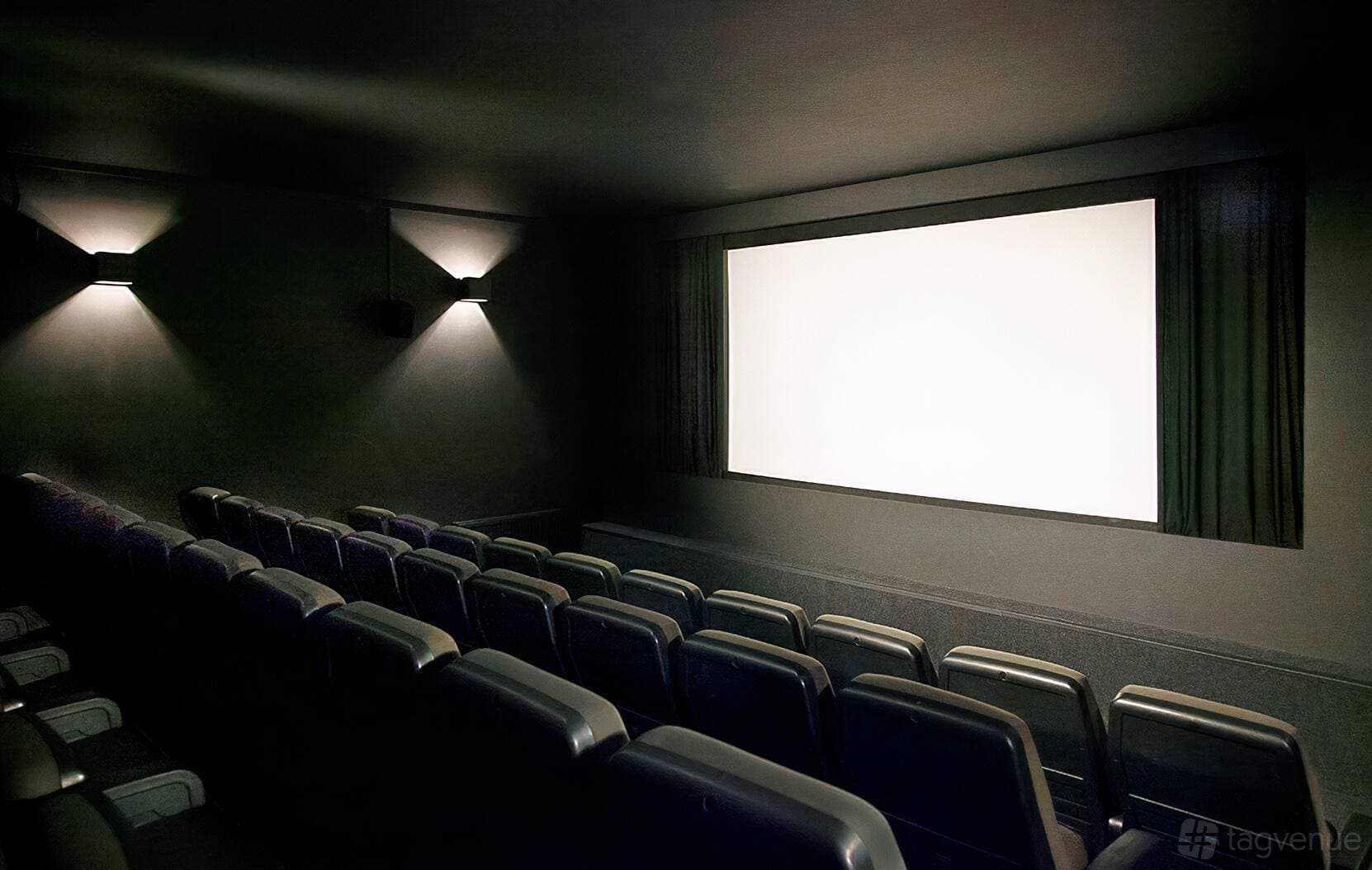 Close-Up Cinema 1