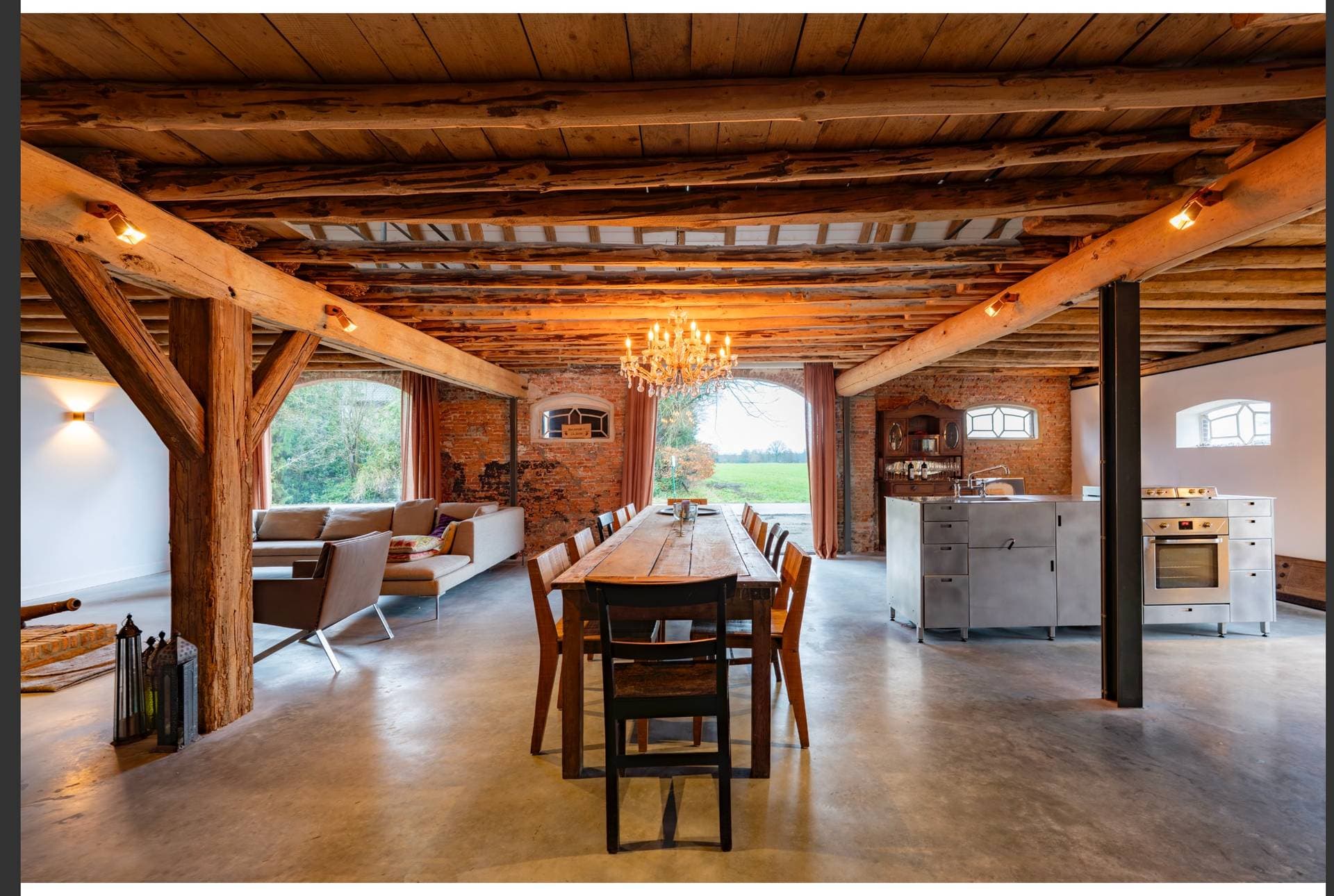 The deel - meeting venue