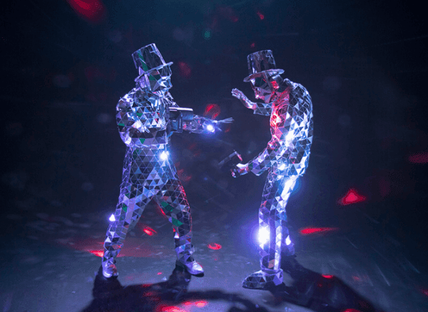 HOMBRES ESPEJOS / 'MIRROR DANCERS' & MUJER BOLA ESPEJO