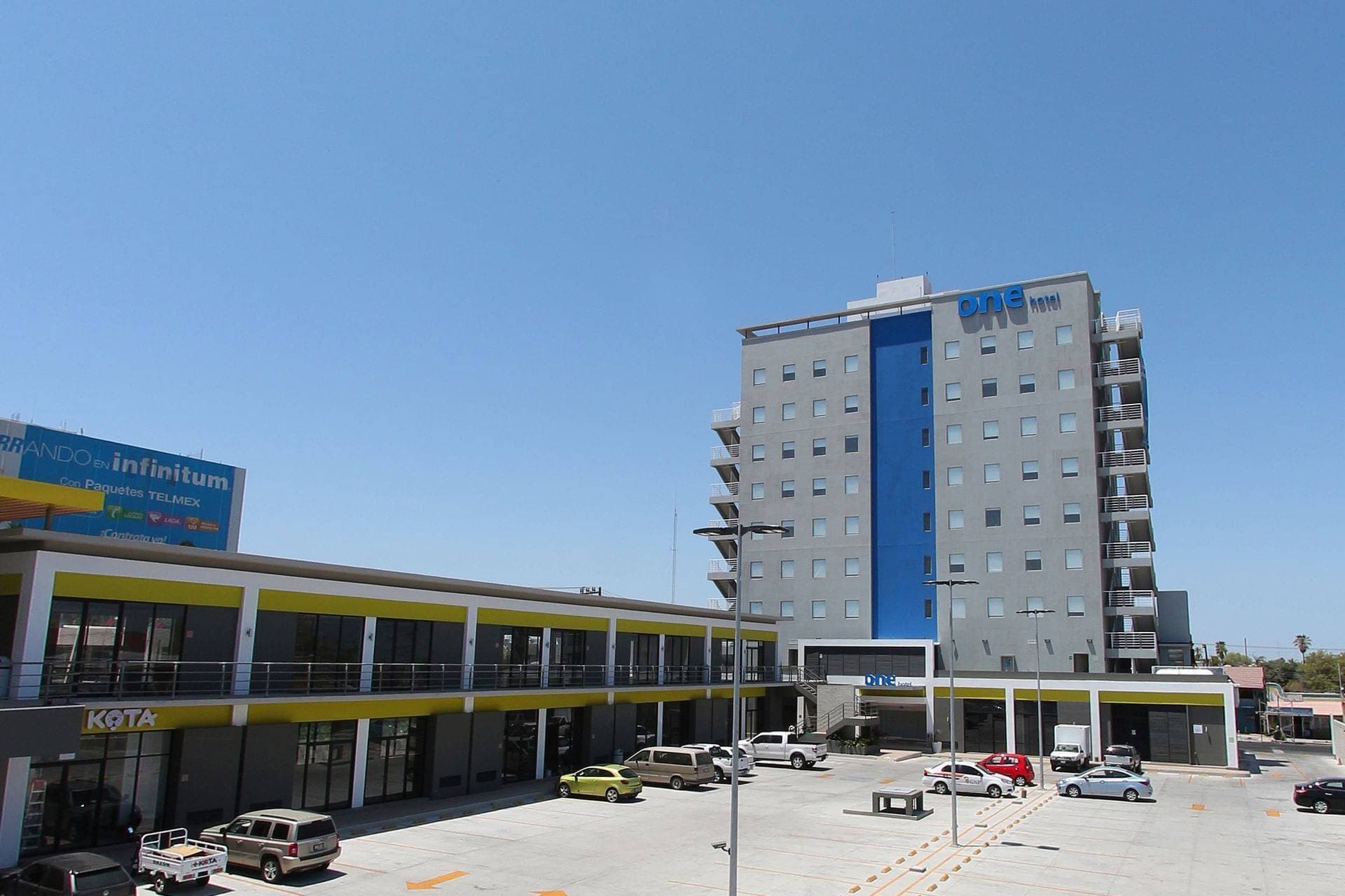 One La Paz 1