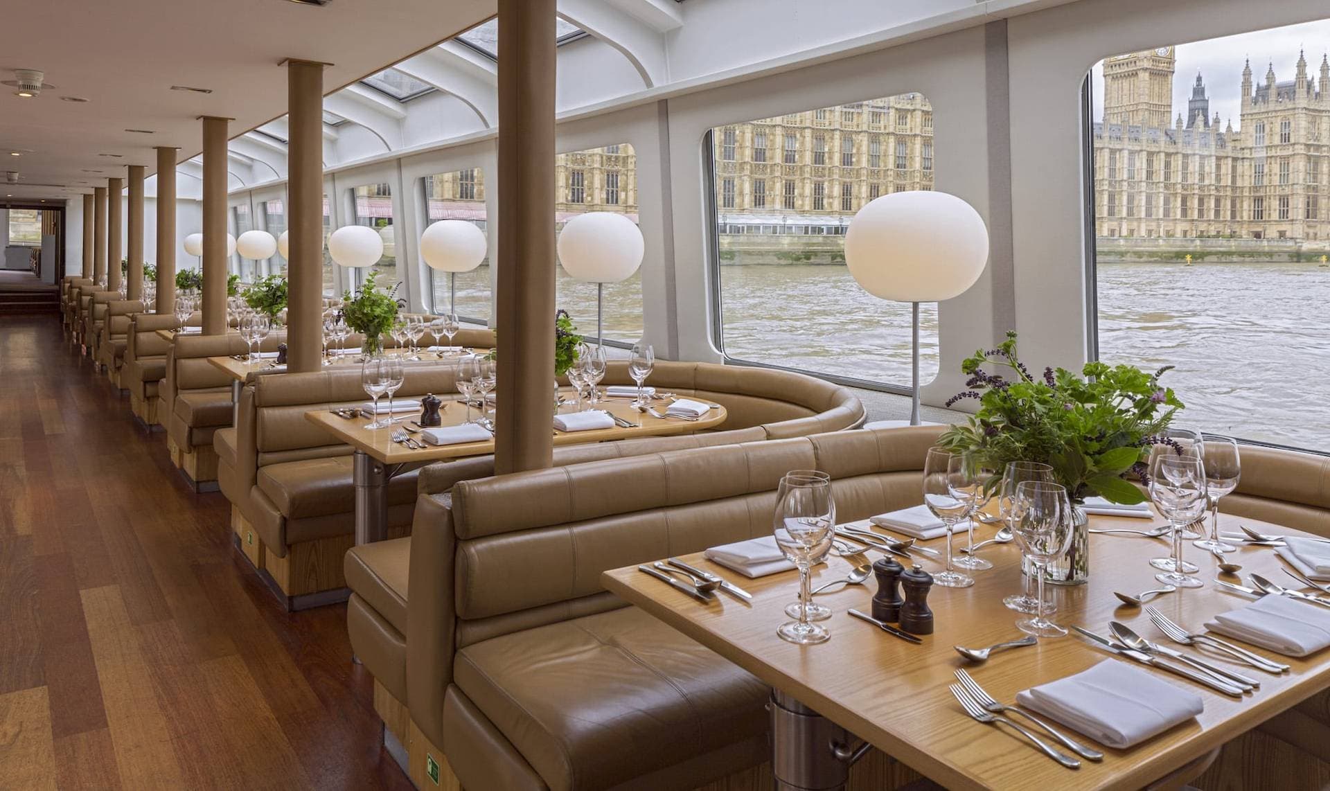 Silver Sturgeon (River Yacht)