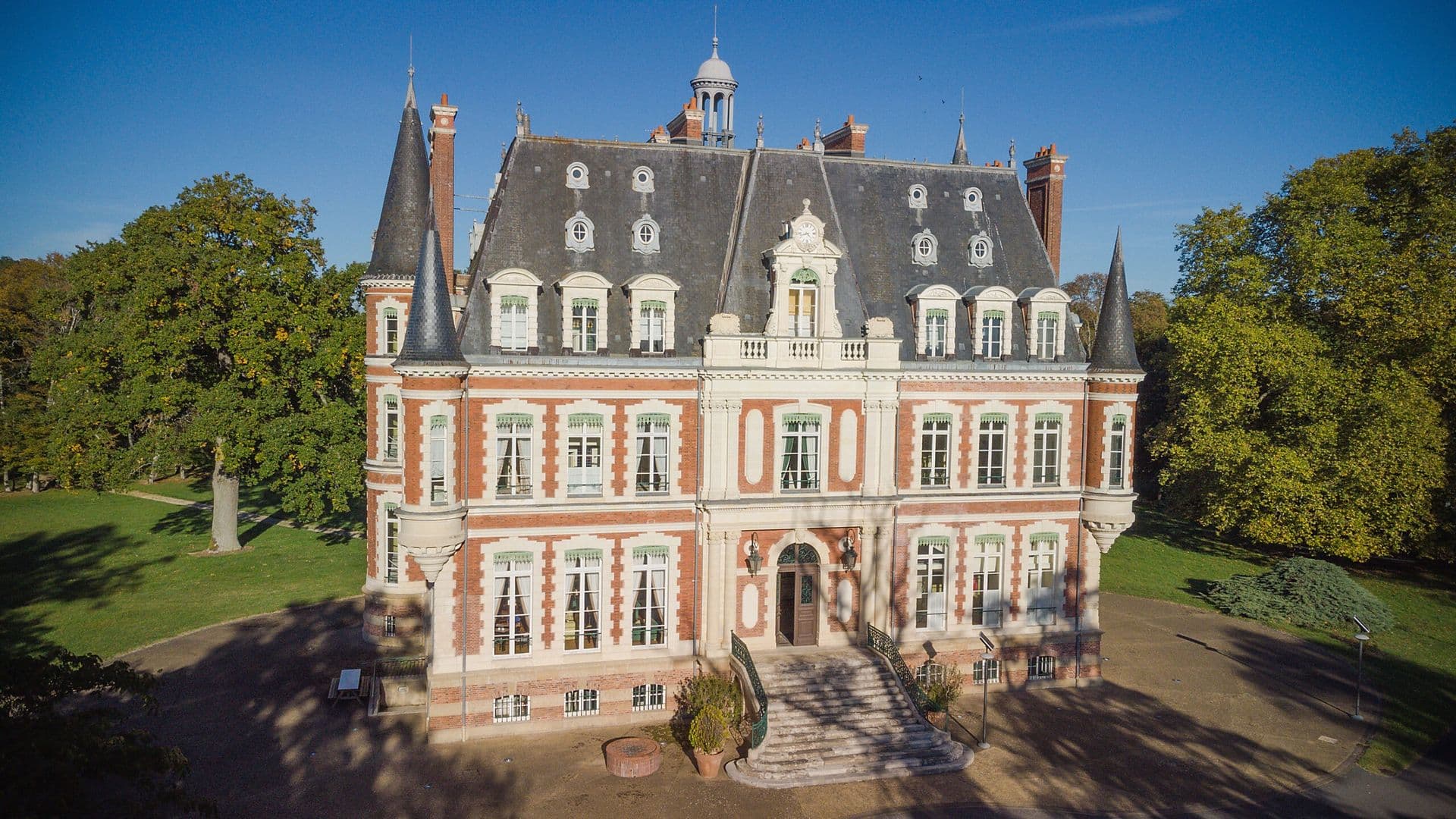 CHATEAU LAVERDINES 1