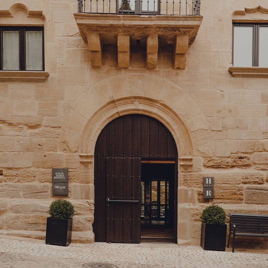 Hotel Santa María Briones 1