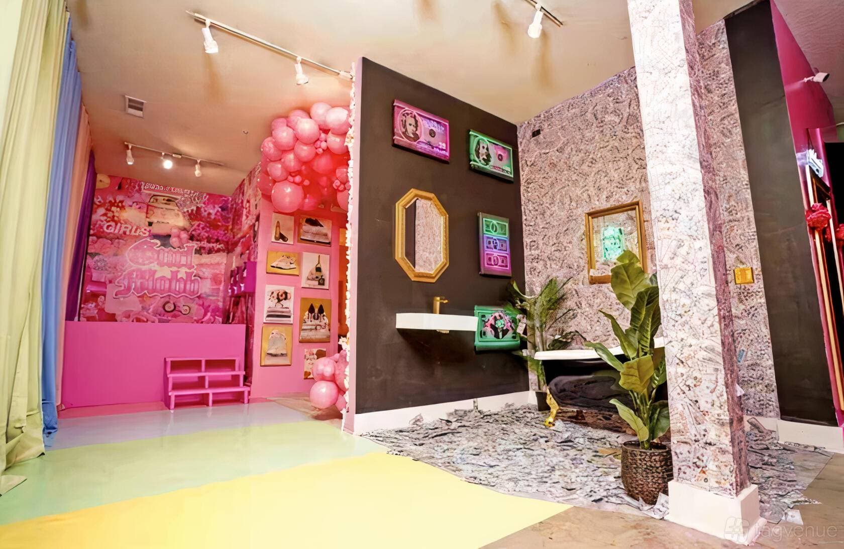 Gurl Mobb Museum 1