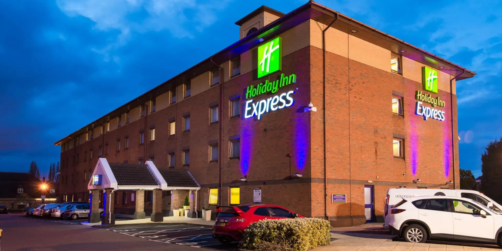 Holiday Inn Express Birmingham - Oldbury 1