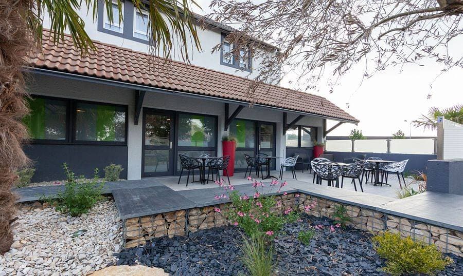 Hôtel Kyriad Niort Espace Mendès France 1