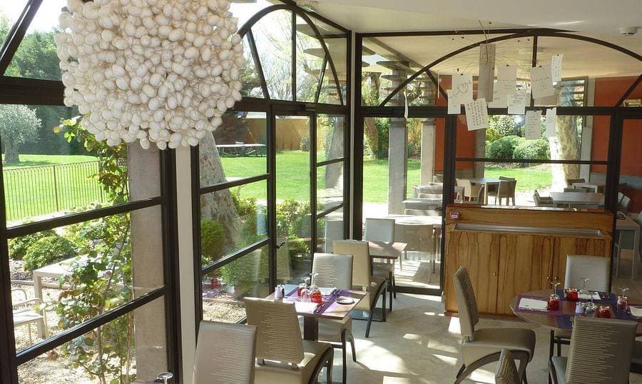 Best Western Plus Le Lavarin 6