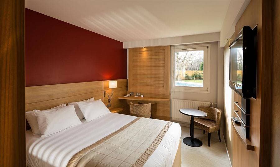 Best Western Plus Le Lavarin 12