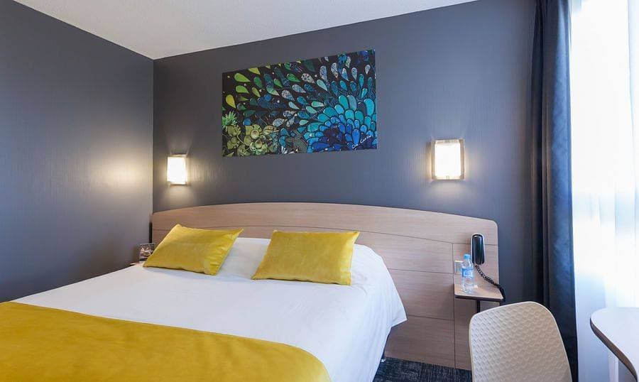 Hôtel Kyriad Niort Espace Mendès France 11