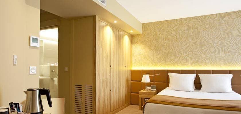 Golden Tulip Avignon Le Paradou 13
