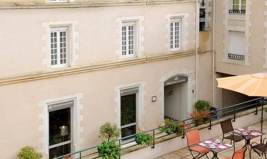  Best Western Poitiers Centre Le Grand Hôtel 2