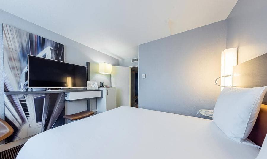 Hôtel Mercure Paris Massy Gare TGV 15