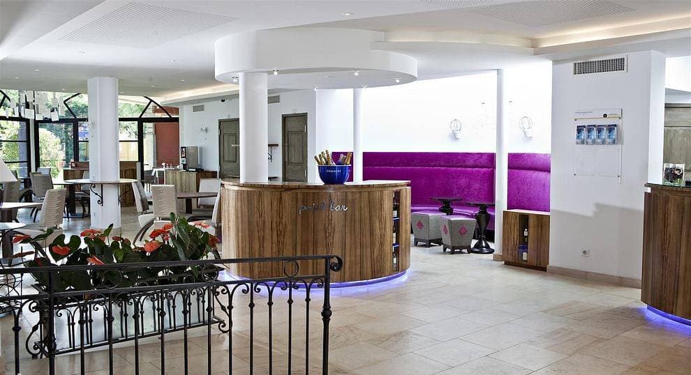 Best Western Plus Le Lavarin 10