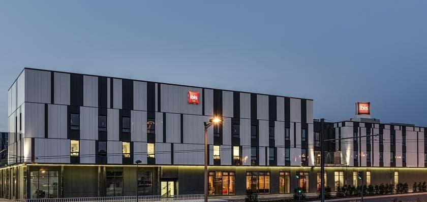 Ibis Paris Coeur d'Orly Airport 2