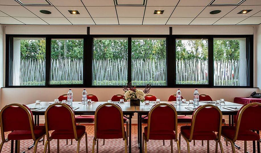 FOREST HILL PARIS MEUDON-VELIZY★★★★ 11