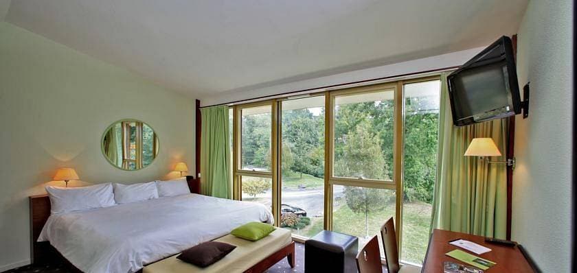 Hotel Restaurant des lacs D'halco  12