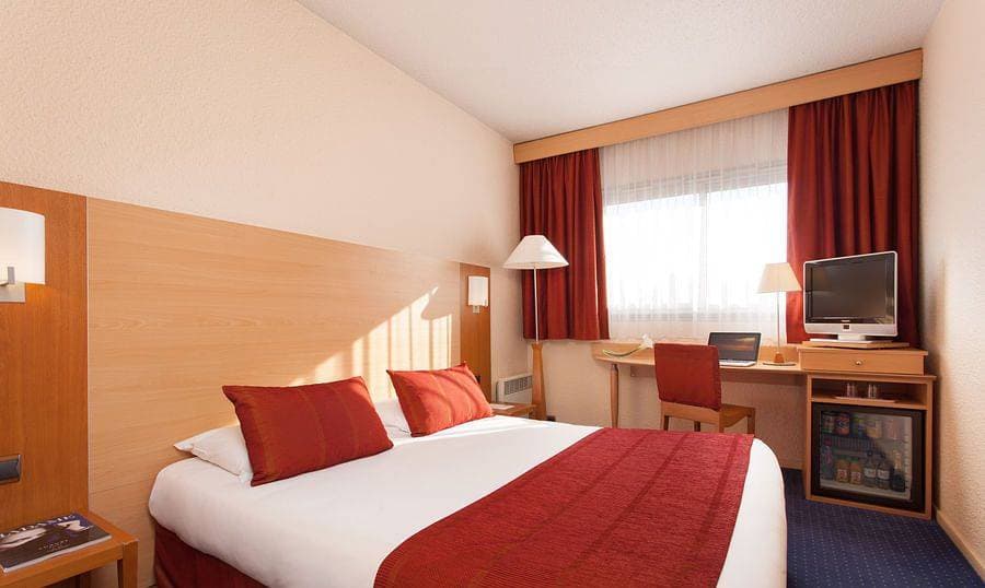FOREST HILL PARIS MEUDON-VELIZY★★★★ 16