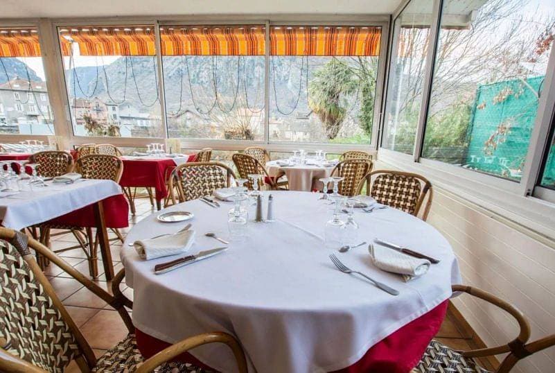 Logis Hostellerie de la Poste 5