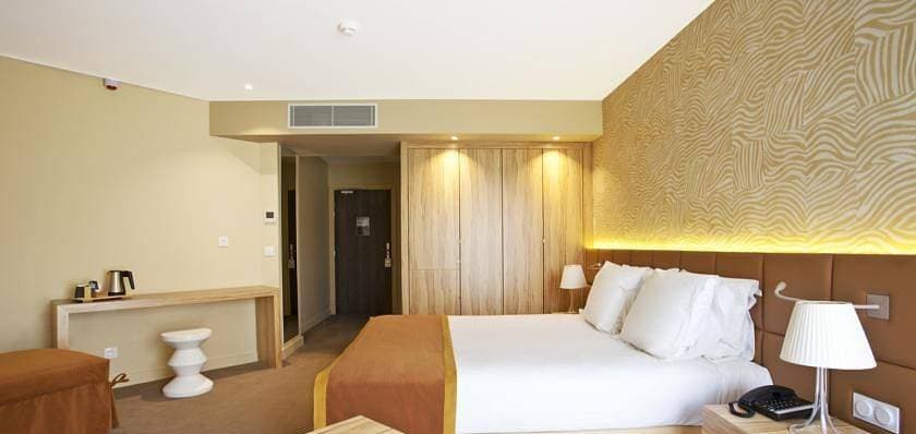 Golden Tulip Avignon Le Paradou 14