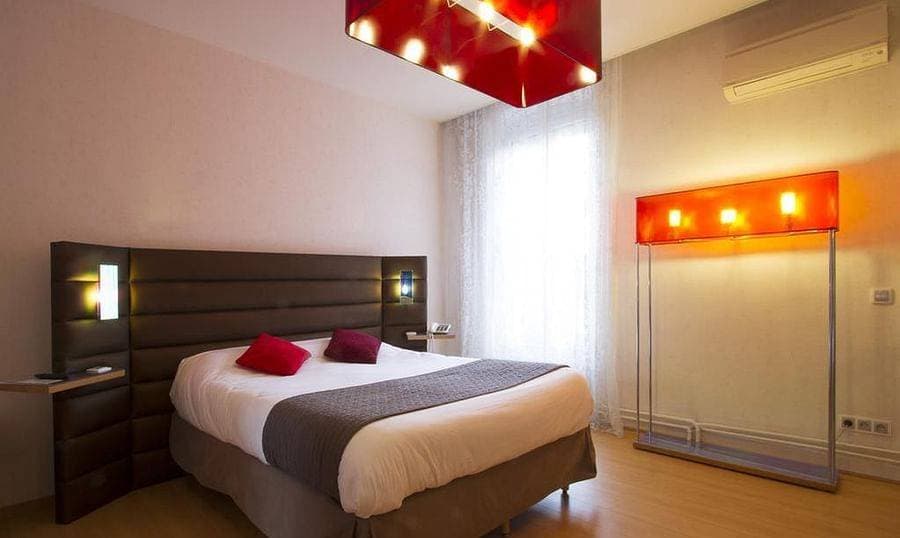 Brit Hotel Roanne 4