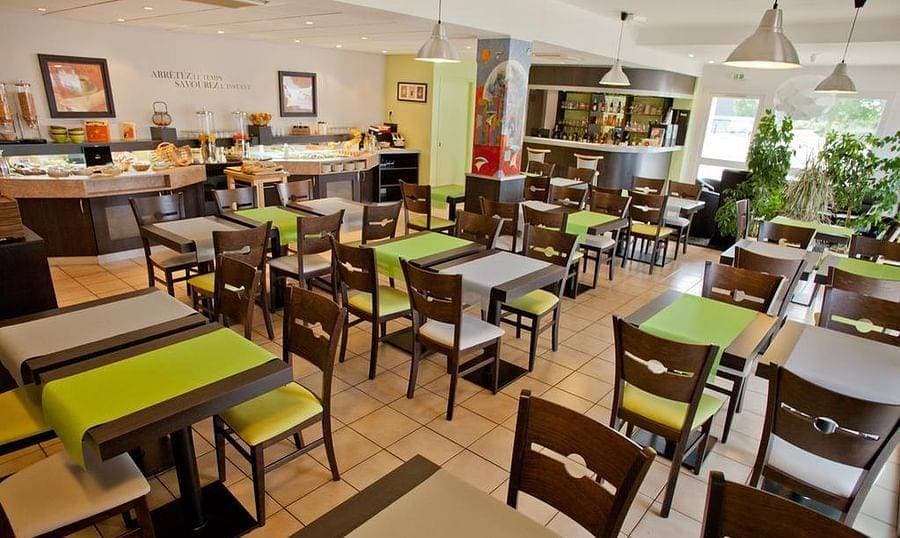 Hôtel Kyriad Niort Espace Mendès France 6