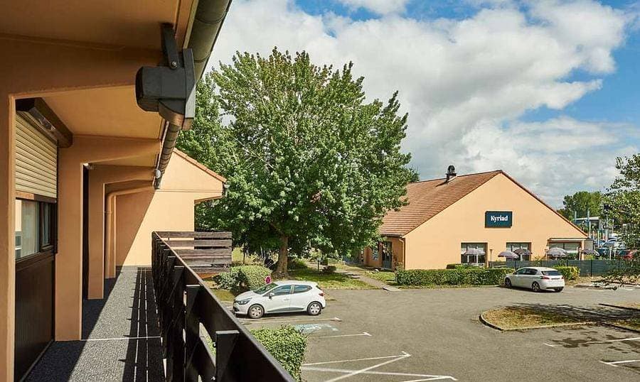 Hôtel Restaurant KYRIAD Tarbes - Bastillac 2