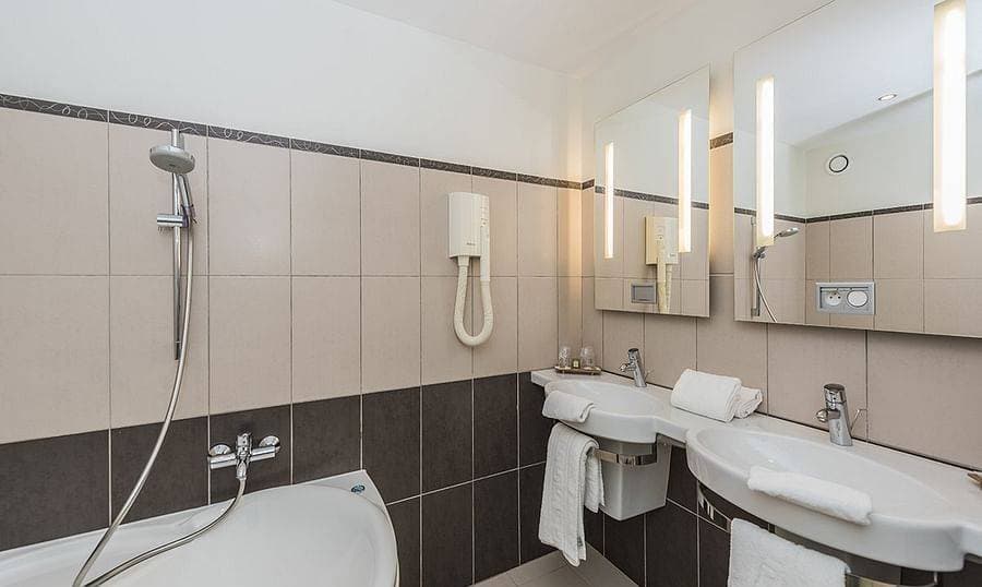 L'Hostellerie Saint Vincent 13