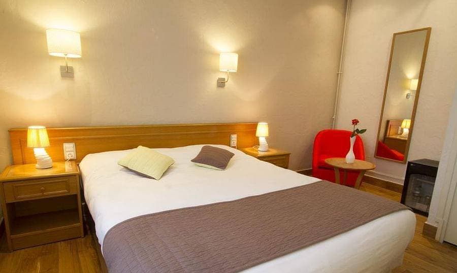 Brit Hotel Roanne 3