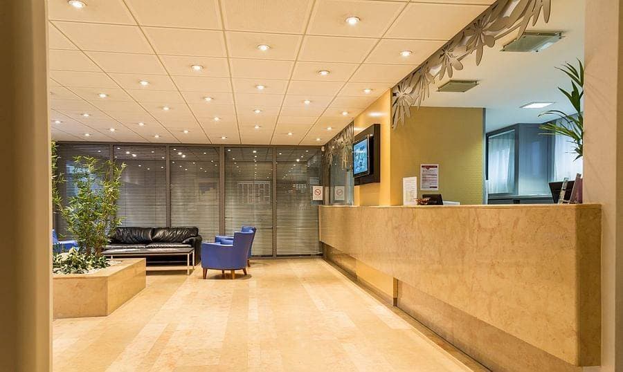 Hôtel des Congrès 4
