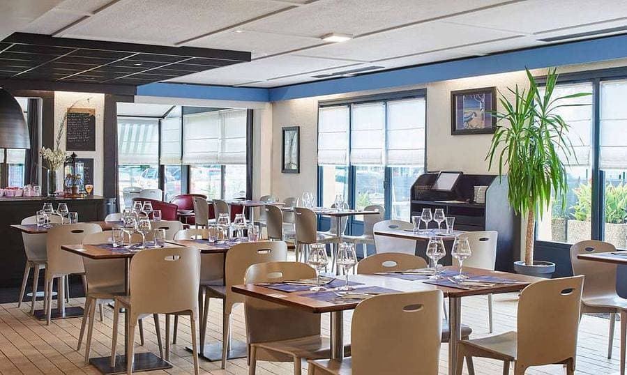 Hôtel Restaurant KYRIAD Tarbes - Bastillac 5
