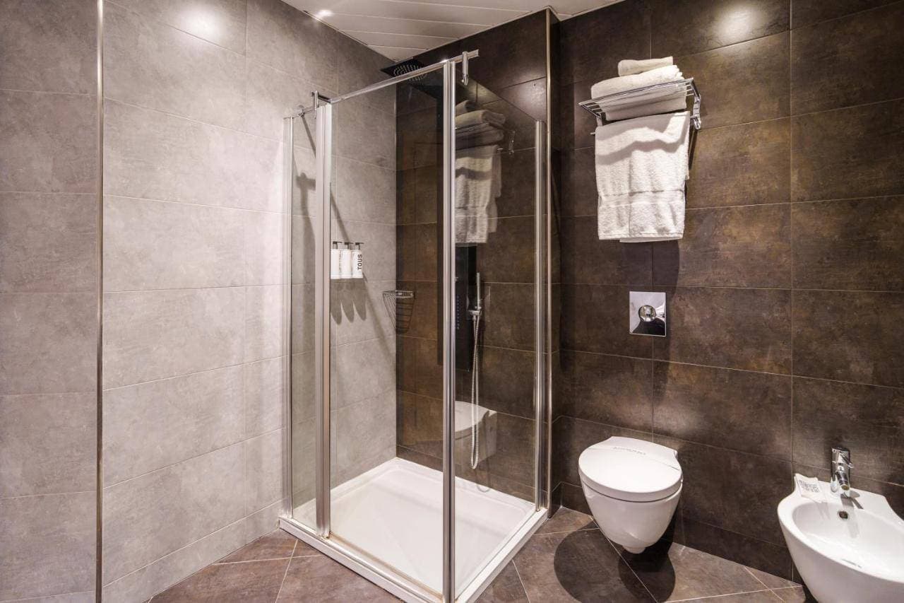Hotel Gran Bilbao 8