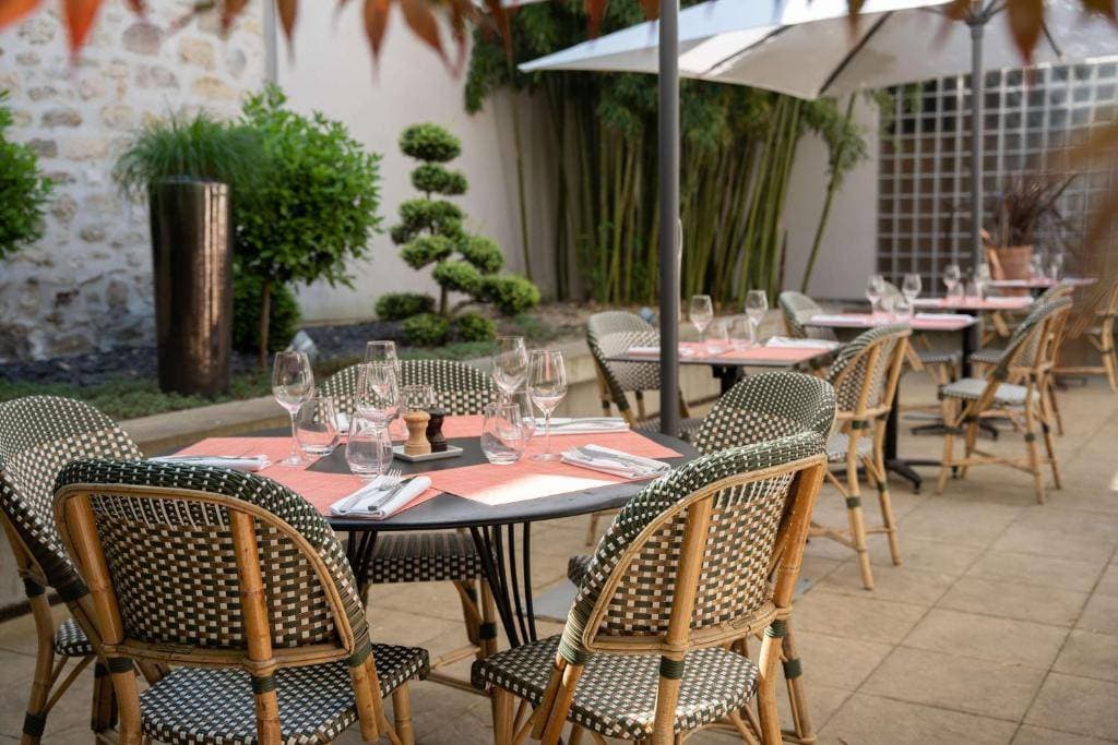 Best Western Premier Hotel De La Paix 8