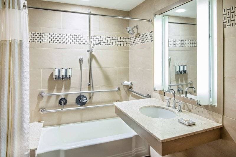 Royal Sonesta Boston 33