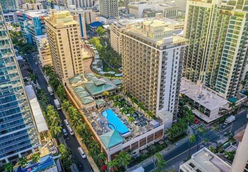 Embassy Suites Waikiki Beach Walk 41