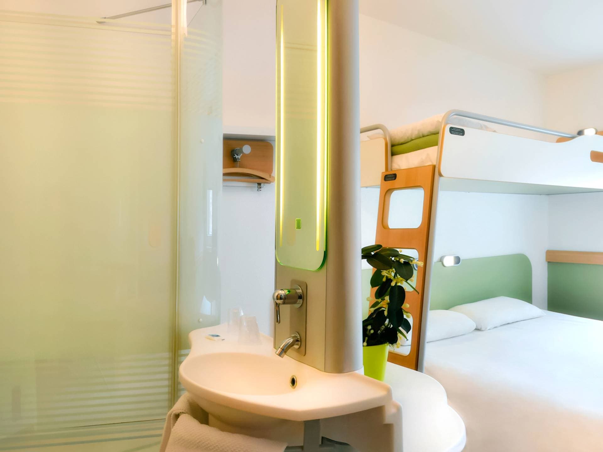 Ibis budget Saint-Quentin Centre Gare 14