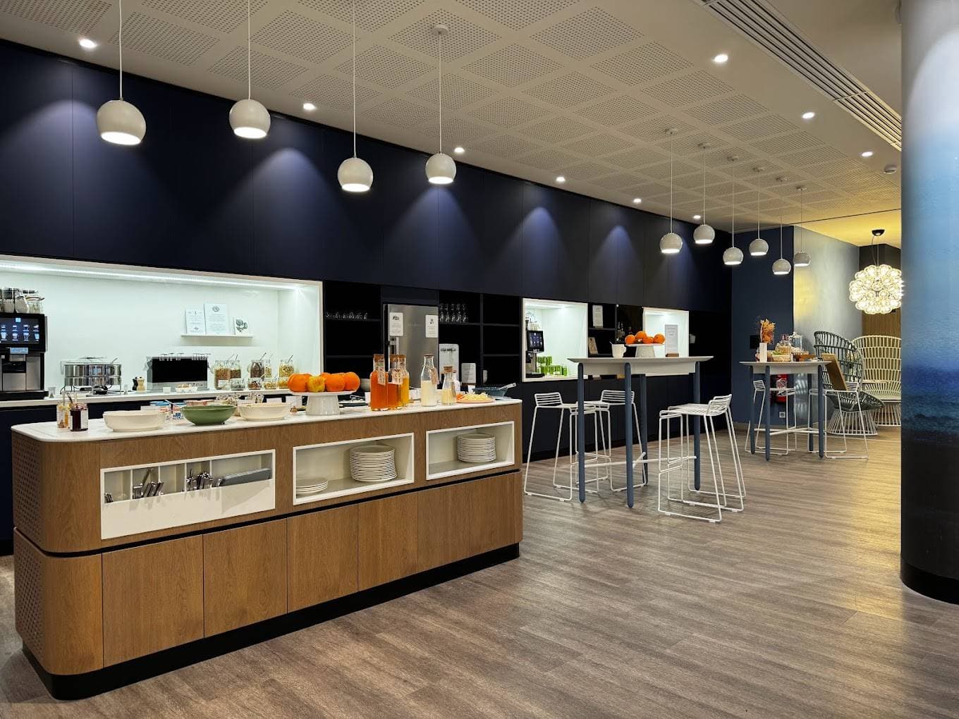 OKKO HOTELS Toulon Centre 10