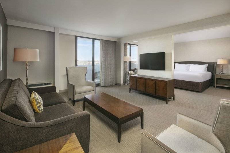 Sonesta Charlotte Lower South End 27