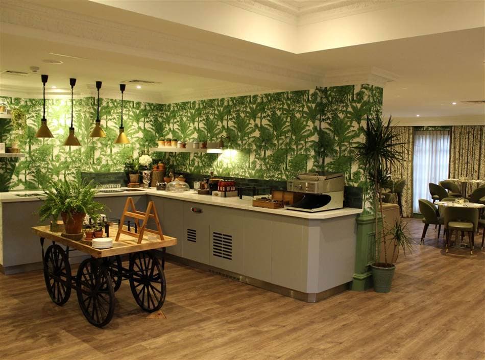 Down Hall Hotel 19