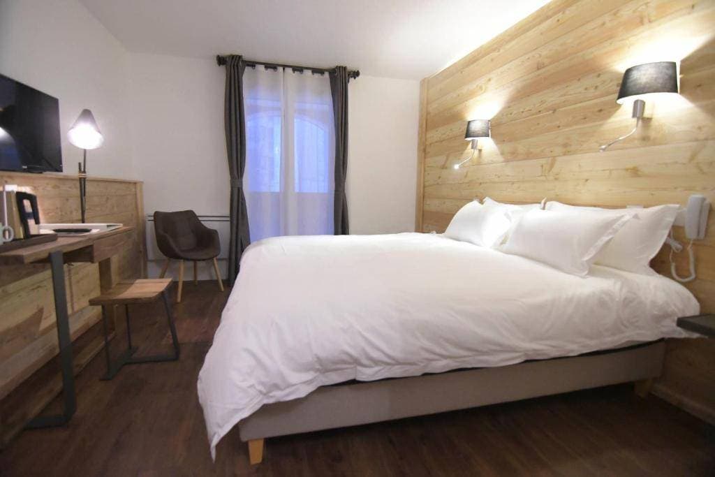 Snow Chill Hotel  12