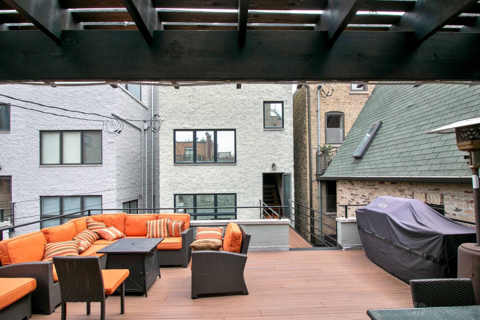 Wicker Park Mansion 29