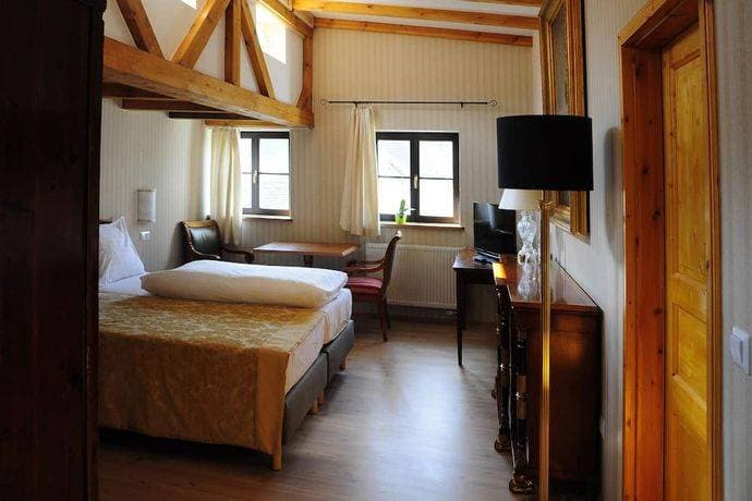 Hotel Schlossresidenz Heitzenhofen 6