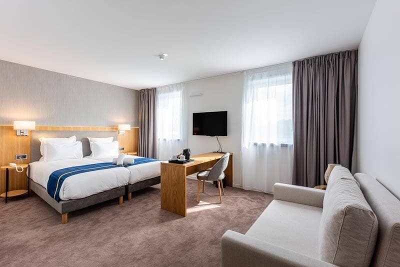 Brit Hotel Privilège Paris - Rosny 5