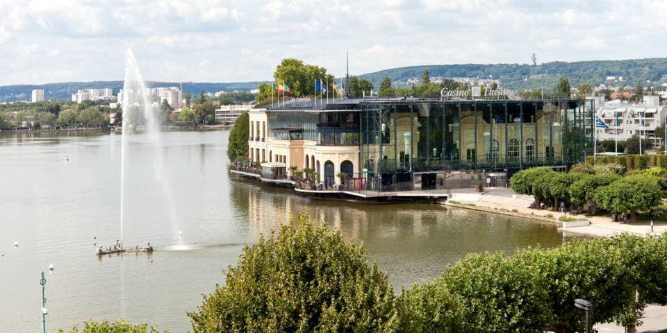 Le Grand Hôtel Enghien-les-bains 2