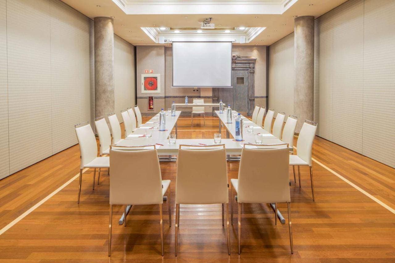 Hotel NH Collection Vigo 21