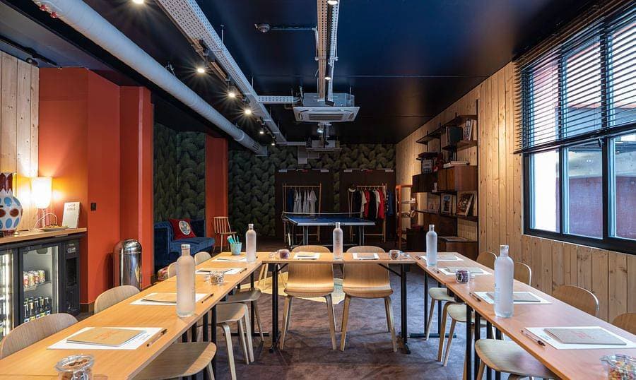 Mob Hôtel - Paris les Puces 19