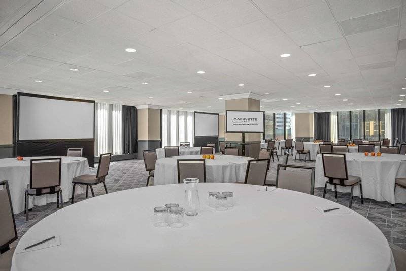 The Marquette Hotel, Curio Collection by Hilton 20
