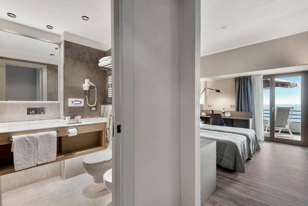 Hotel Porto Roca 41