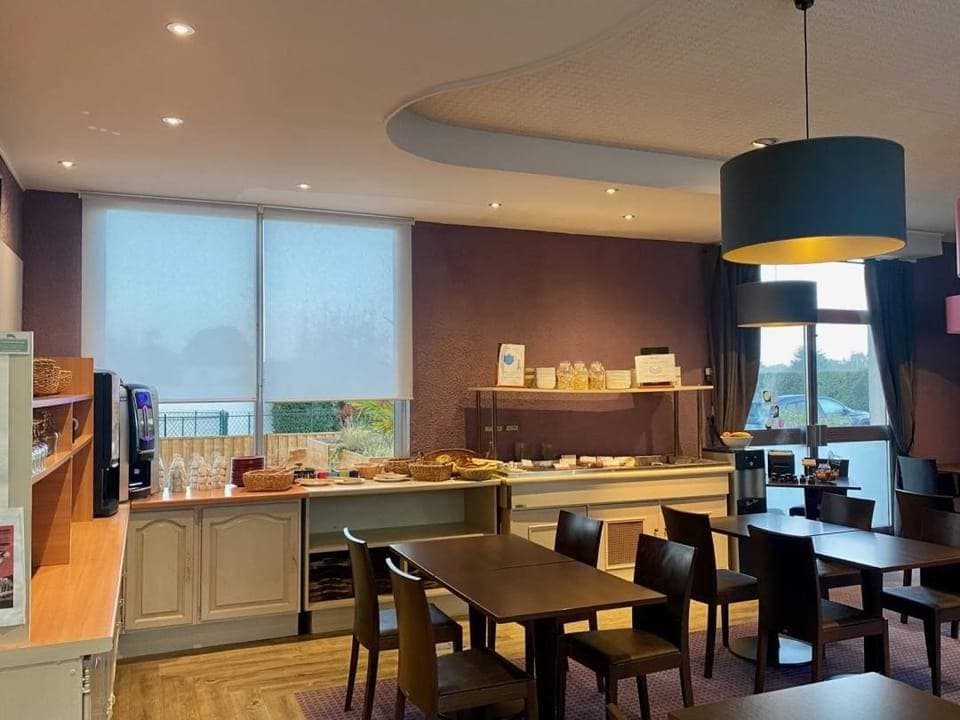 Brit Hotel Le Magdalena - Nevers 3